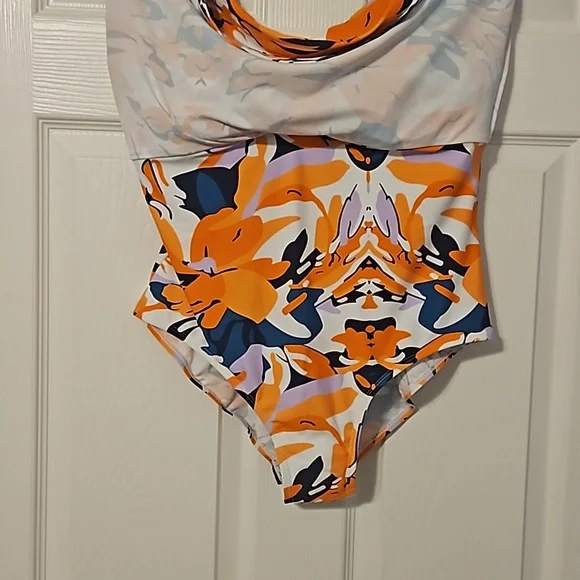 XL One Piece Bathing Suit - Picture 3 of 4